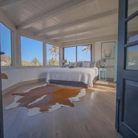 The Penthouse * Haría